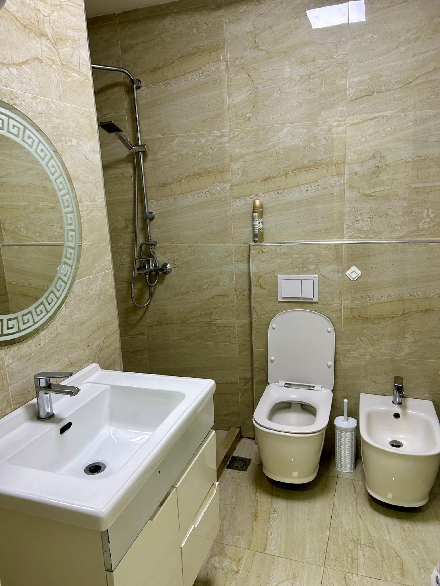 A&X Lovely And Central Apartment - 24H Self Check-In Tirana Exteriör bild