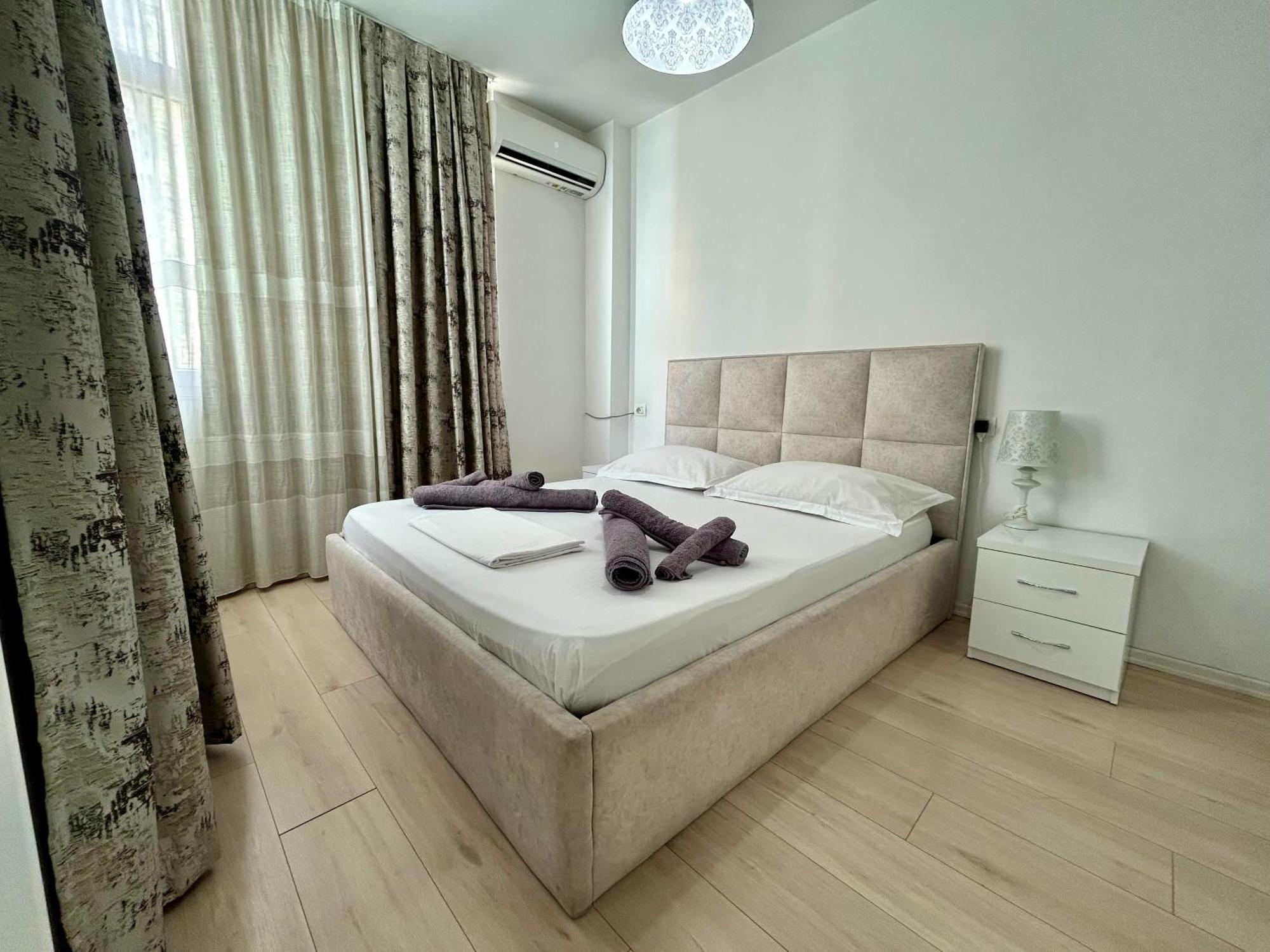 A&X Lovely And Central Apartment - 24H Self Check-In Tirana Exteriör bild